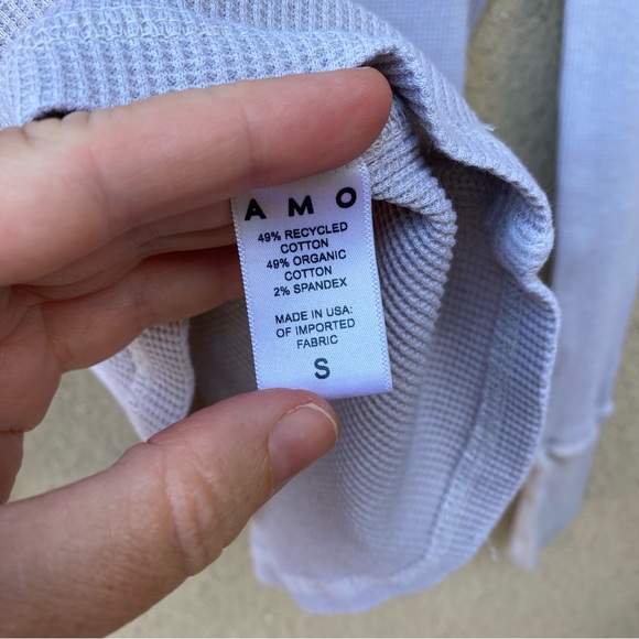 AMO thermal Henley long sleeve size small gray / beige - Picture 4 of 4